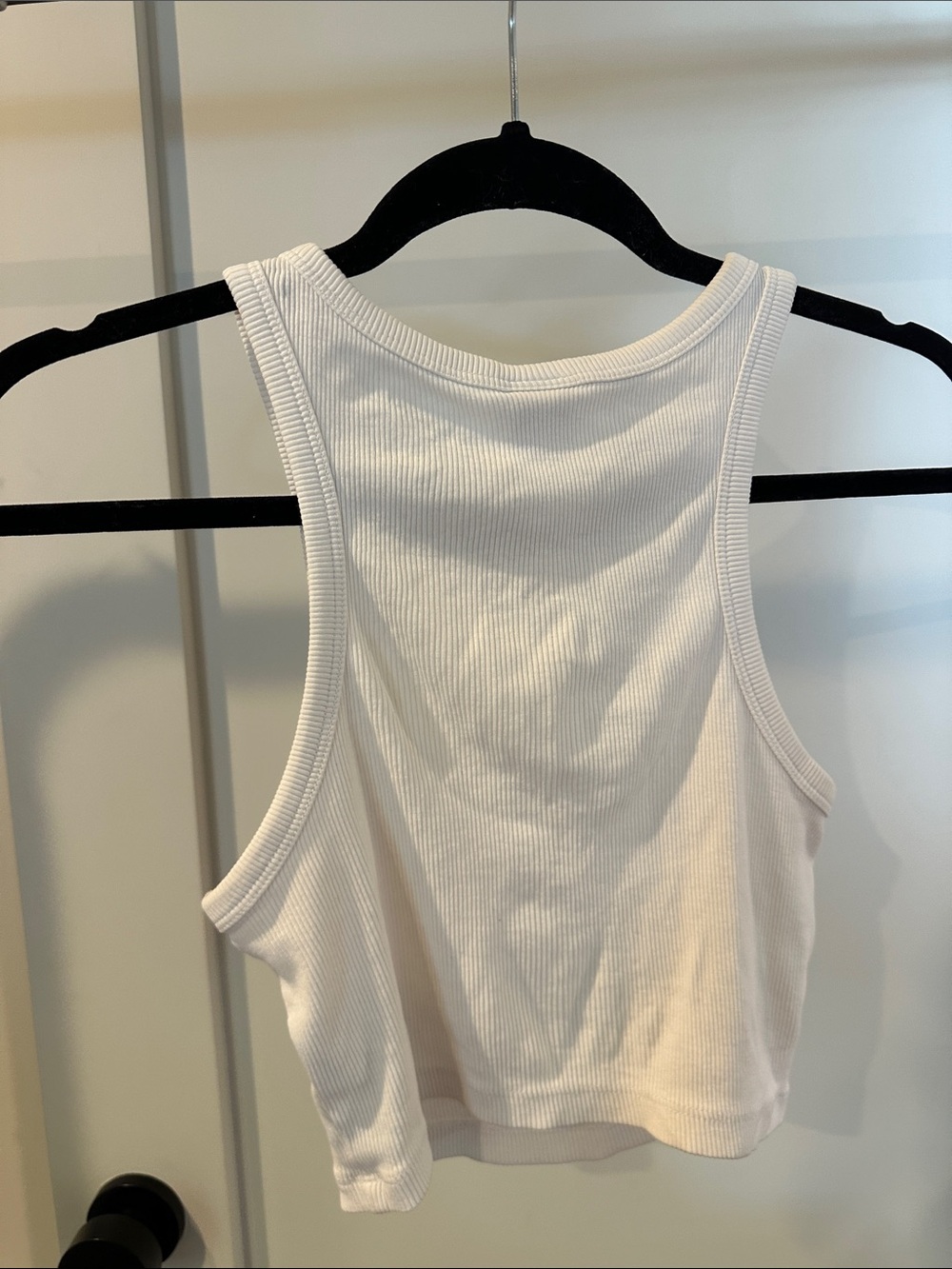 H&M White Ribbed Cropped Tank - Picture 2 of 3